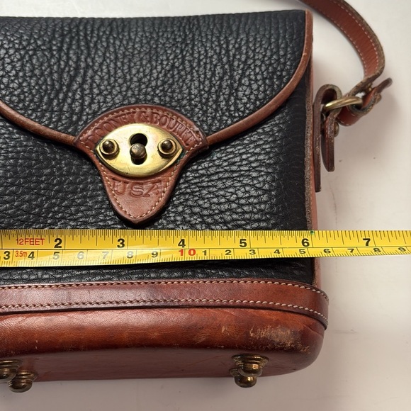 Vintage Dooney & Bourke black leather brown strap and accent mini crossbody - Picture 15 of 16
